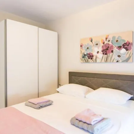 Ana - By Guide 아파트 *